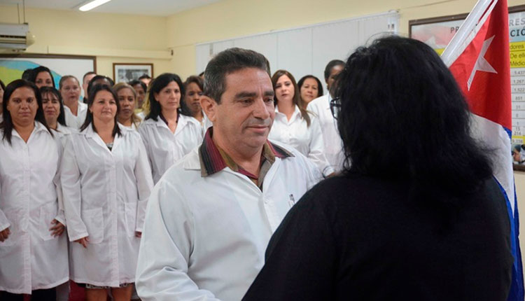 Enfermeras pinareñas en el combate contra la COVID en Granada y Surinam Enfermeras pinareñas en el combate contra la COVID en Granada y Surinam