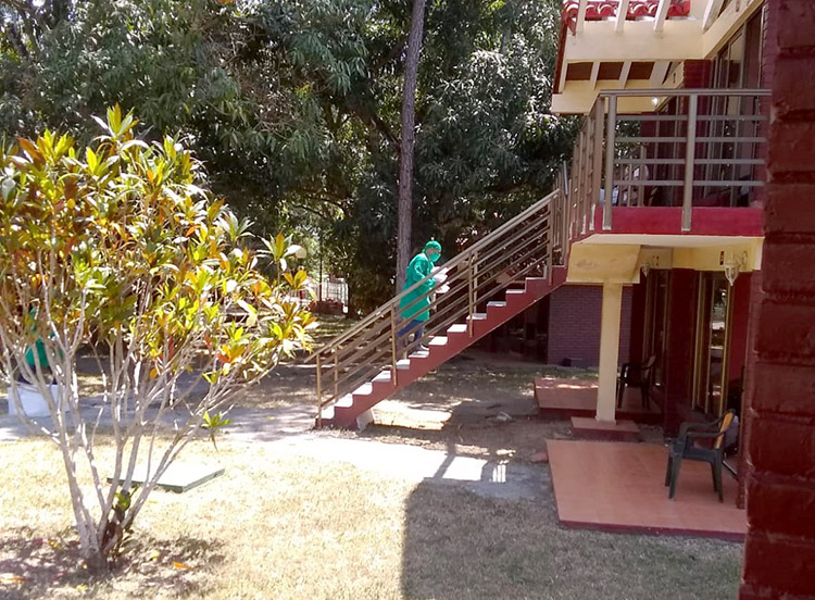 En aislamiento, pero segura Lugar de aislamiento del coronavirus