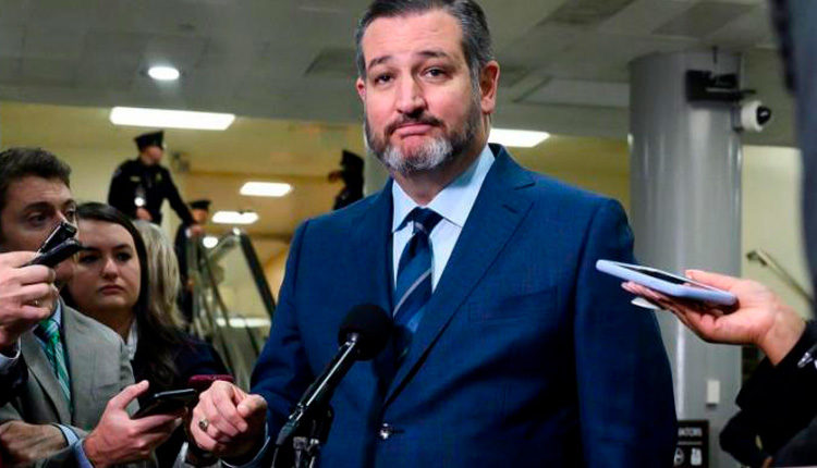El senador republicano de origen cubano, Ted Cruz, habla con los reporteros en Capitolio de EE.UU., 24 de enero de 2020. (Foto: AFP)