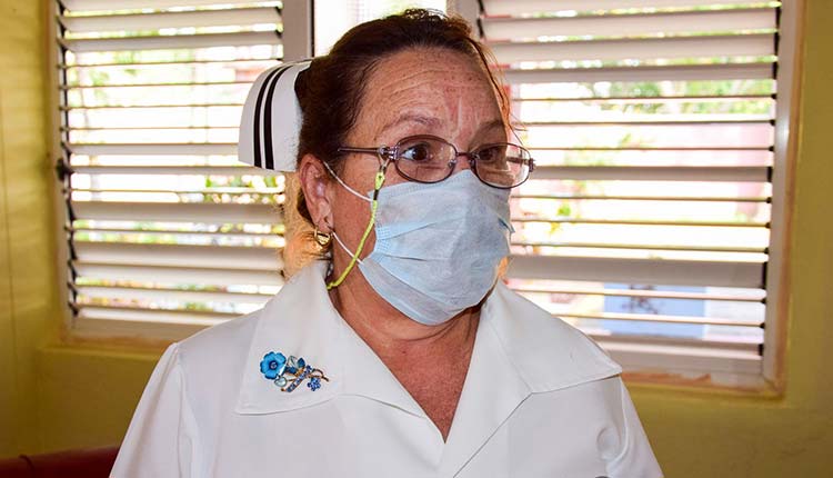 ¡Aquí tú no entras, Covid-19! Licenciada Ileana Rosa Hernández Pérez, jefa de enfermeras / Foto: Januar Valdés Barrios