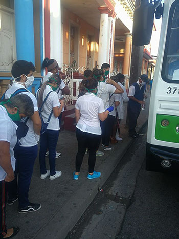Los transportistas en Pinar del Río adoptan medidas contra la COVID-19 Estudiantes de medicina se trasladan para hacer sus pesquisas a la población de Pinar del Río