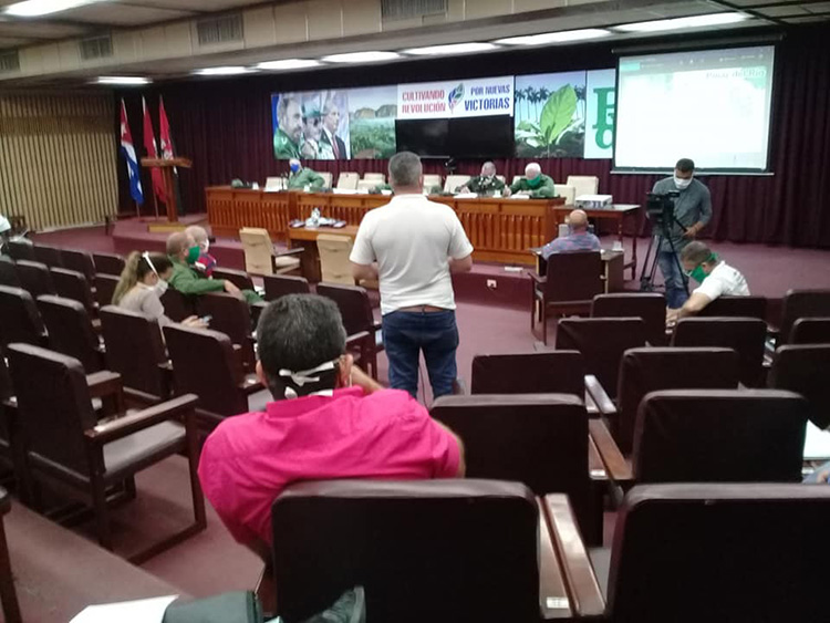 Confirman 15 nuevos casos de la COVID-19 en la provincia Pinar del Río Reunión habitual análisis del Covid 19 en Pinar del Río