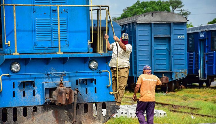 Talleres ferroviarios activos en tiempo de pandemia Los obreros ferroviarios no detienen su labor en estos días de contingencia epidemiológica / Foto: Januar Valdés Barrios