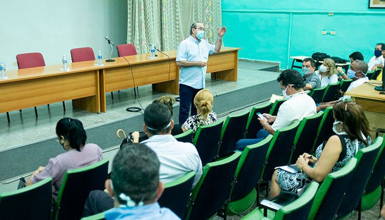 Debaten en Universidad de Pinar del Río la estrategia para la recuperación post-Covid-19 Debaten en Universidad de Pinar del Río la estrategia para la recuperación post-Covid-19