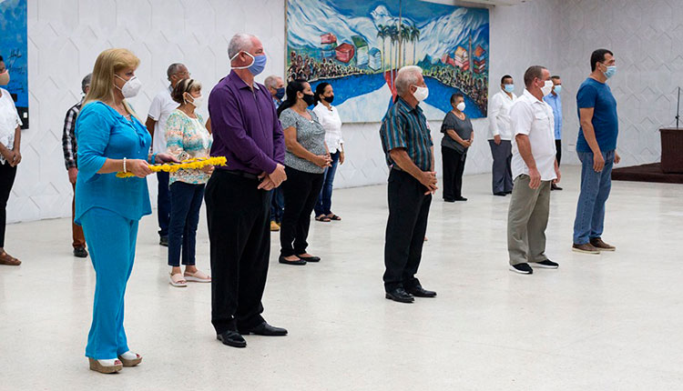 Reconocen a trabajadores pinareños Reconocen a trabajadores pinareños