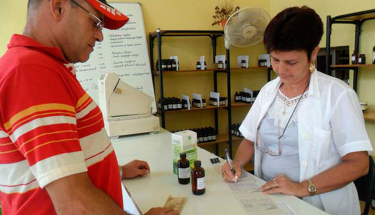 El país tiene creadas las condiciones para continuar consolidando y desarrollando la Medicina Natural y Tradicional. / Foto: La Demajagua