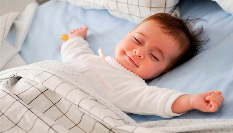 Un niño, una estrella nino durmiendo
