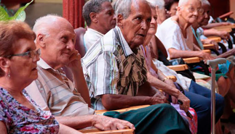Sobran los motivos para respaldar un proyecto social pensado con todos y para el bien de todos salud pinar4
