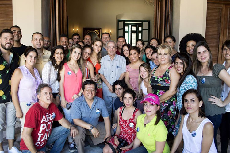 Eusebio Leal en la memoria de los pinareños Eusebio leal con periodistas cubanos