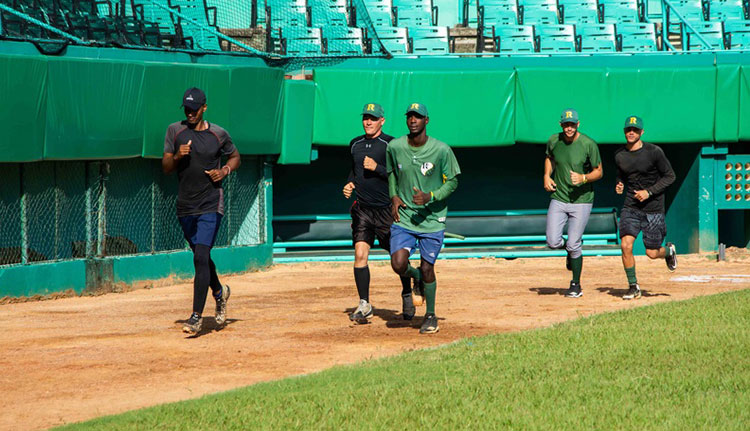 Comenzaron entrenamientos de preselección de béisbol en Pinar del Río Comenzaron entrenamientos de preselección de béisbol en Pinar del Río