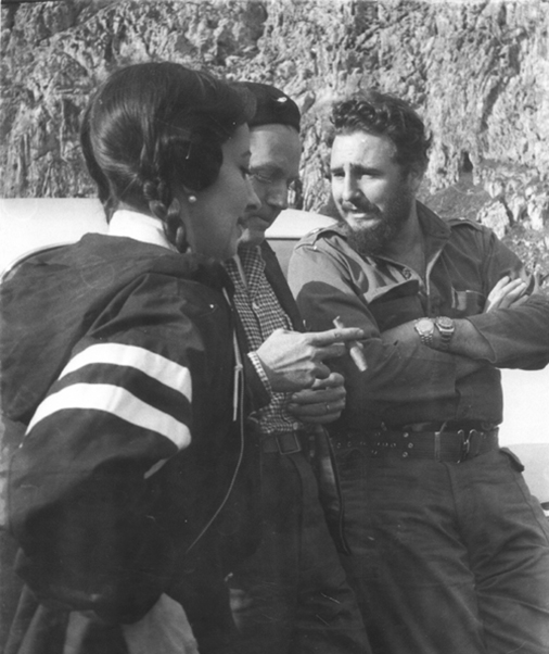Fidel Castro Ruz con Alicia Alonso en el Valle de Viñales en enero de 1960.