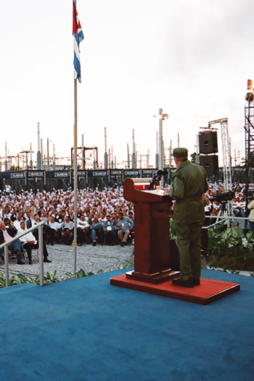 Fidel Castro Ruz en el acto por la instalación de los grupos electrógenos en Pinar del Río y la inauguración de la Revolución Energética, el 17 de enero del 2006