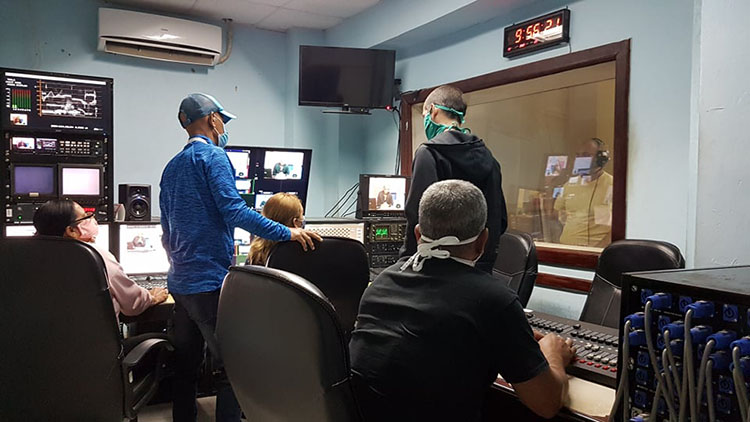 Graban tele clases en Pinar del Río Grabación de Tele Clases en TelePinar