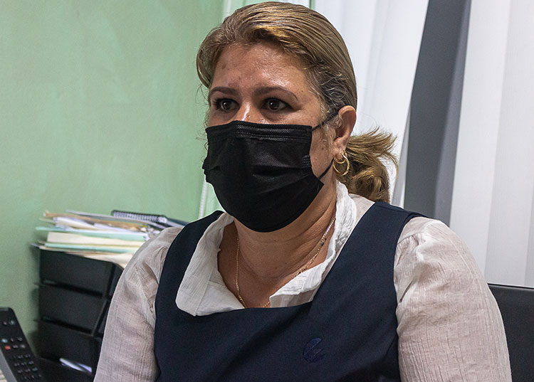 El placer de servir Diana Rosa Sotolongo Morera, jefa del CAT. / Foto: Jaliosky Ajete Rabeiro