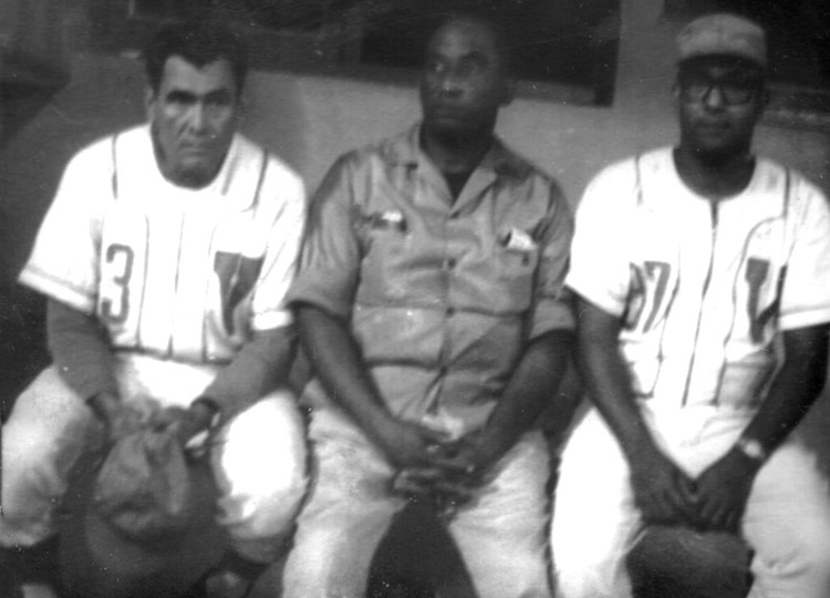 Chito Quicutis De izquierda a derecha, Chito Quicutis, Manuel Godínez y Lacho Rivero