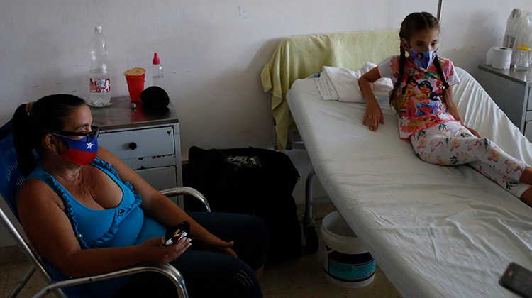 Zona Roja: mujeres cubanas en primera línea contra la COVID-19 Zona Roja: mujeres cubanas en primera línea contra la COVID-19