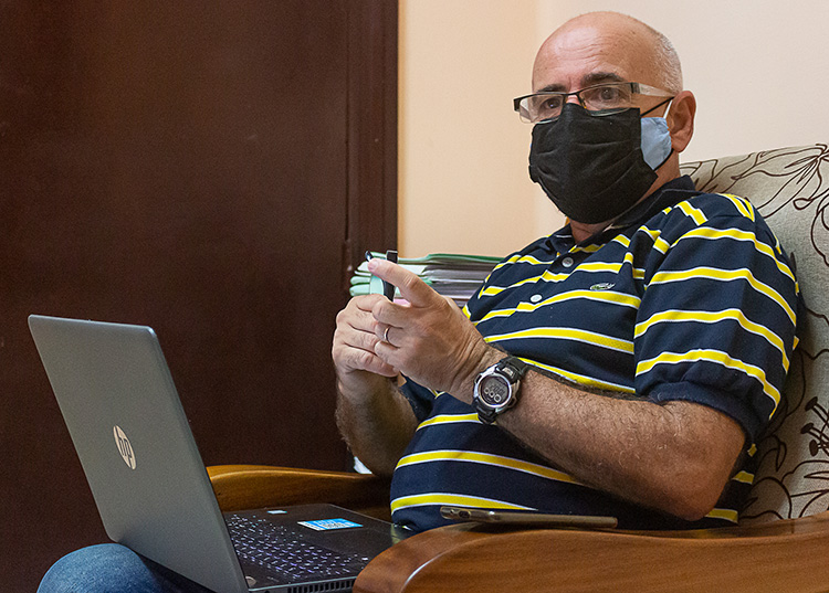 Vida a las costas en Pinar del Río Doctor en Ciencias Jorge Ferro Díaz, investigador del Centro de Investigaciones y Servicios Ambientales Ecovida