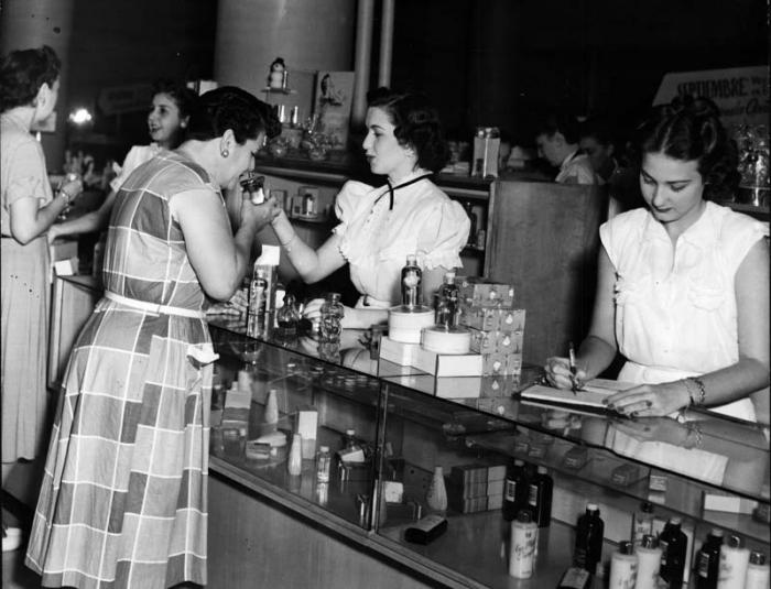 El sabotaje a El Encanto unió más al pueblo de Cuba Tienda El Encanto.
