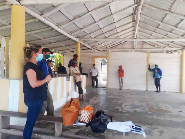 En Pinar del Río, mujeres de premios Taller de capacitación a las cooperativas: “Formamos sentidos de pertenencia con el tejido local de los entornos donde surgen, sensibilizándolos con la resolución de problemas de la comunidad”.