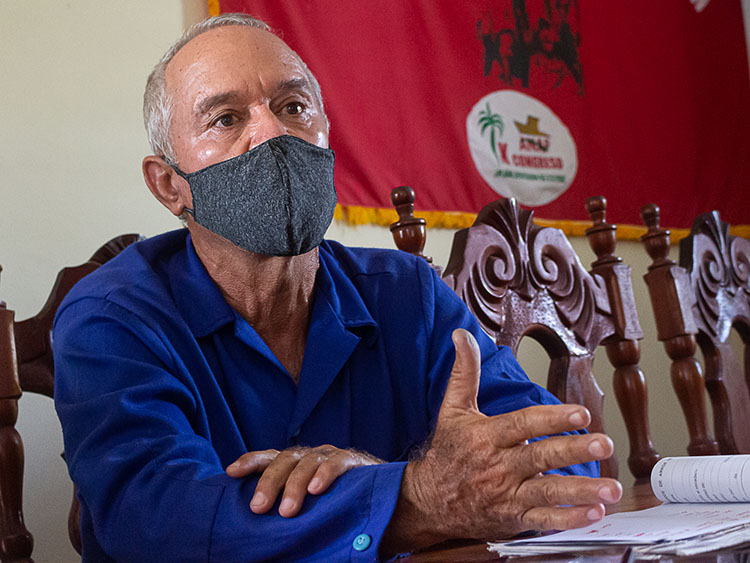 El arroz nuestro de cada día en Pinar del Río Carlos Arrastía Liz, especialista de arroz de la “Abel Santamaría”, afirma que un tema que preocupa a la junta directiva de la CSS es el pago a los trabajadores indirectos.