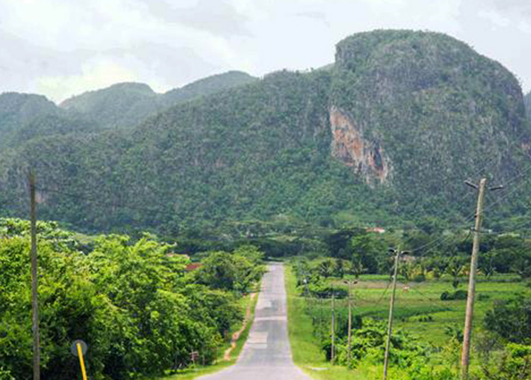 Pinar del Río tendrá la primera guía geológica sobre Viñales Elaboran guía geológica sobre Viñales, el primer Geoparque Nacional
