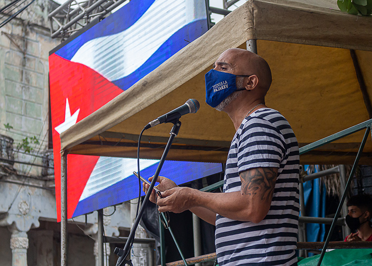 “Las palabras siempre sanarán más que los puños” El presidente del Comité Provincial de la Uneac, Nelson Simón. / Foto: Jaliosky Ajete