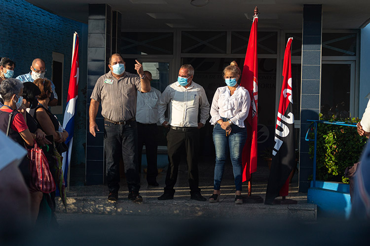 Apoyan trabajadores de Etecsa en Pinar del Río editorial del periódico Granma Rubén Yoga Sixto, secretario general de la Central de Trabajadores de Cuba en Pinar del Río.