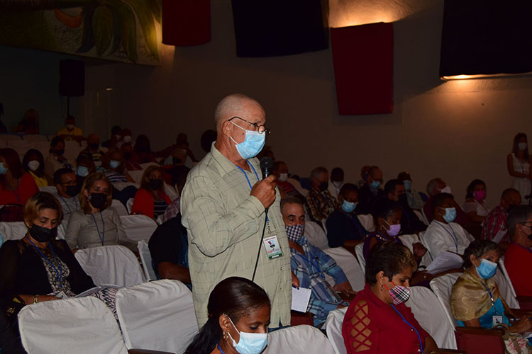 Los incumplimientos en la mira de los militantes sanjuaneros Asamblea de balance del PCC San Juan y Martinez 1