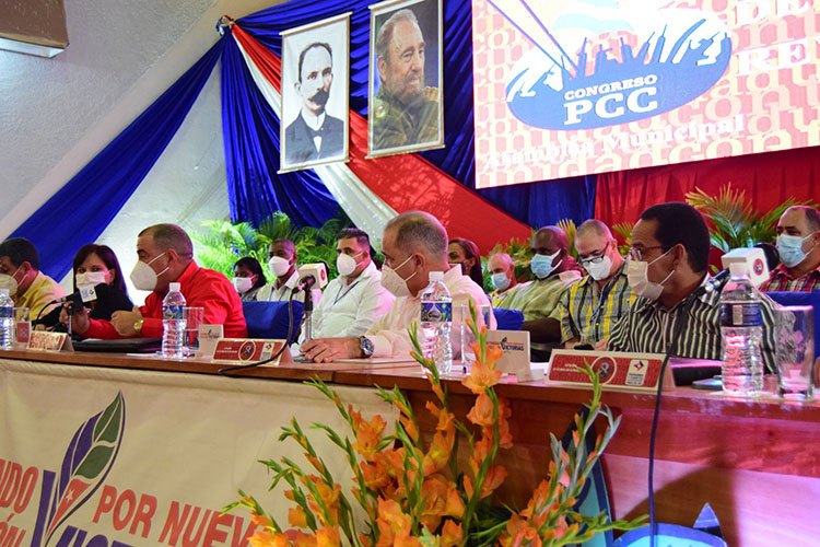 Los incumplimientos en la mira de los militantes sanjuaneros Asamblea de balance del PCC San Juan y Martinez 3