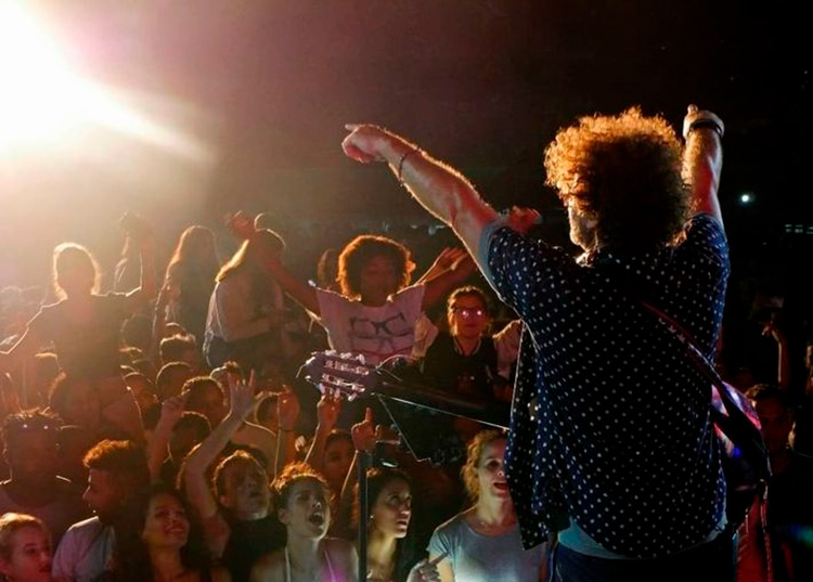 Raúl Paz y El puente: íntimo y espiritual Raúl Paz