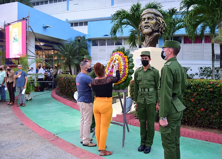 Celebran en Pinar del Río acto por el triunfo de la Revolución Celebran en Pinar del Río acto por el triunfo de la Revolución