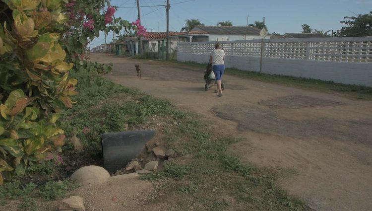 EN EL PEJE: Reanimación sí, popular no Reconstruir la alcantarilla permitió dar mantenimiento a la calle frente a la escuela y mejorar el drenaje de las aguas albañales