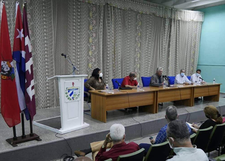 Minuto a minuto: Díaz Canel en visita gubernamental a Pinar del Río El presidente de Cuba Miguel Díaz Canel intercambió con profesores de la UPR