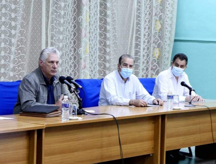 El presidente de Cuba Miguel Díaz Canel intercambió con profesores de la UPR