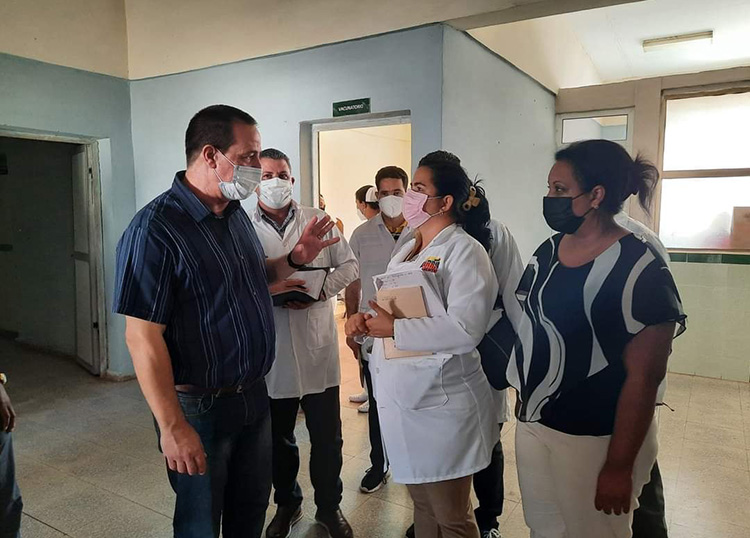 Minuto a minuto: Díaz Canel en visita gubernamental a Pinar del Río El ministro de salud José Ángel Portal Miranda visita el Policlínico Ernesto Guevara de la Serna del municipio de Sandino