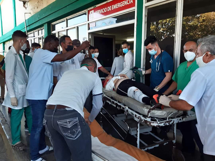 Un fallecido y nueve lesionados en accidente de tránsito en Pinar del Río Un fallecido y nueve lesionados en accidente de tránsito