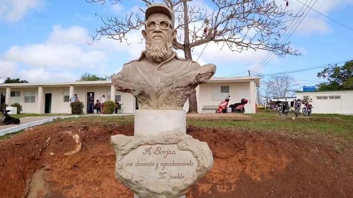 Un teniente coronel que no dejó de ser Capitán Panteón que guarda los restos del Capitán Manuel Borjas Borjas y sus familiares.