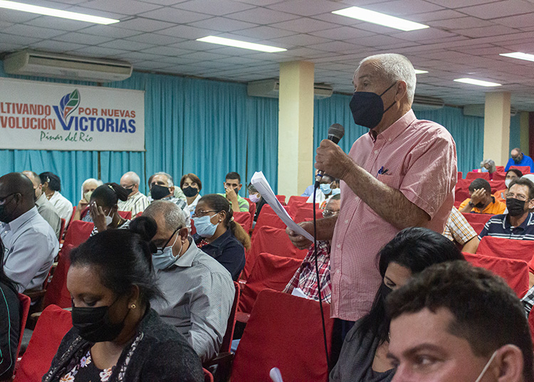 A debate informe de balance del PCC en Pinar del Río A debate informe de balance del PCC en Pinar del Río