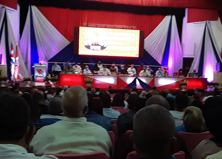 Minuto a minuto: Sesionó asamblea provincial del Partido en Pinar del Río Roberto Morales Ojeda, miembro del Buró Político y Secretario de Organización del Comité Central, reconoció el sentido crítico del informe presentado