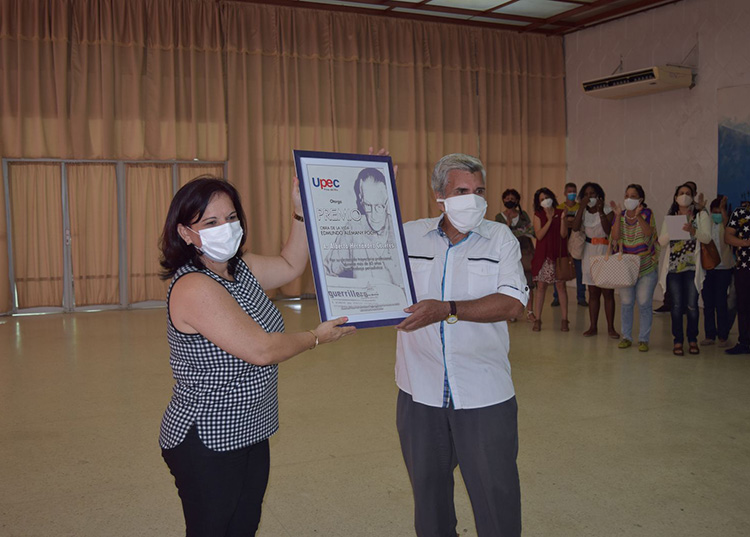 Entrega la Upec en Pinar del Río premios por la obra de la vida y del año Entrega la Upec premios por la obra de la vida y del año