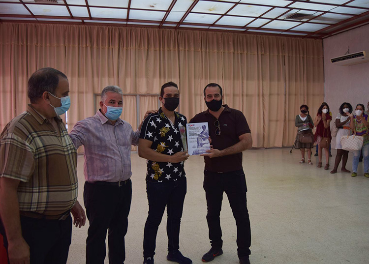 Entrega la Upec en Pinar del Río premios por la obra de la vida y del año Entrega la Upec premios por la obra de la vida y del año