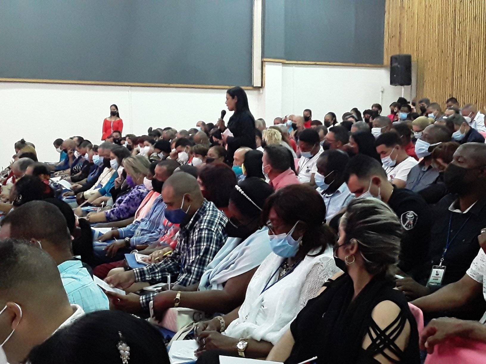 Minuto a minuto: Sesionó asamblea provincial del Partido en Pinar del Río opiniones asamblea2
