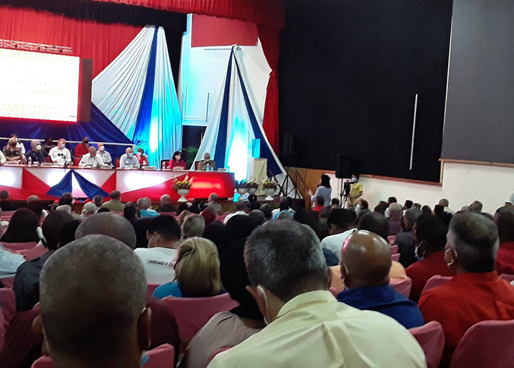 Minuto a minuto: Sesionó asamblea provincial del Partido en Pinar del Río Irene Álvarez Alonso, secretarai del núcleo de la Universidad de Ciencias Médicas Ernesto Guevara de la Serna.