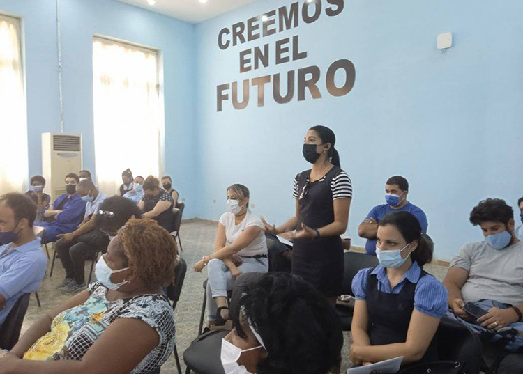 Minuto a minuto: En Pinar del Río visita parlamentaria palacio computacion visita1