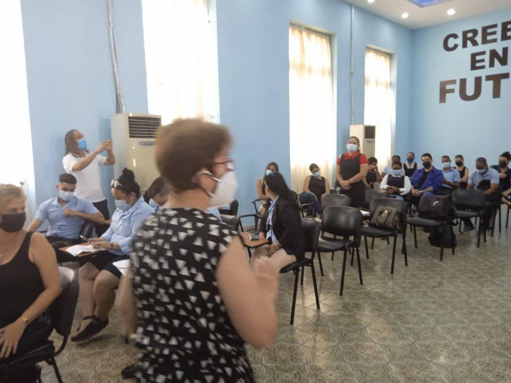 Minuto a minuto: En Pinar del Río visita parlamentaria palacio computacion visita3