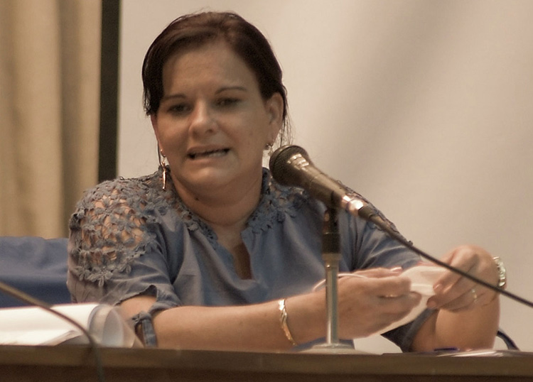Reconocen en visita parlamentaria la cohesión de trabajo de la provincia Pinar del Río Yamilé Ramos Cordero, primera secretaria del Partido en la provincia, agradeció las sugerencias que aseguró constituirán una herramienta en el trabajo diario. / Foto: Pedro Paredes Hernández
