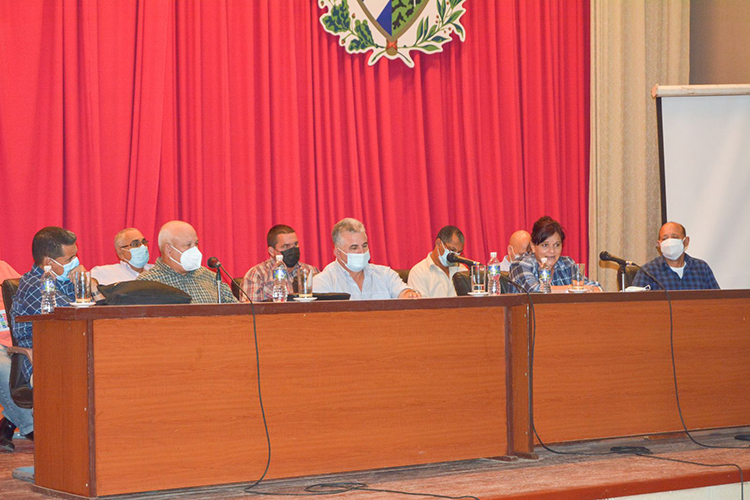 Contratación agropecuaria y entrega de tierras, asuntos pendientes en Pinar del Río visita agropecuaria en Pinar del Rio 2