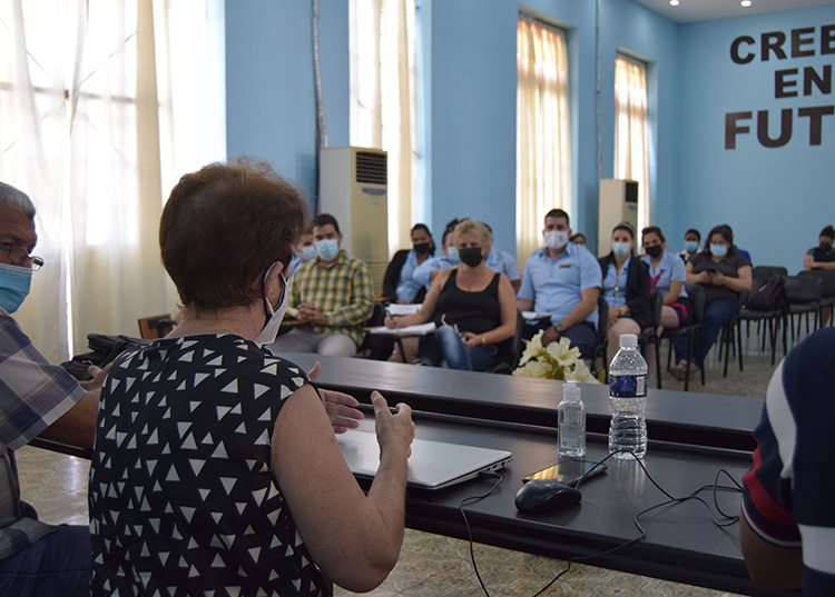 Visita parlamentaria a Pinar del Río chequea implementación de políticas públicas Visita parlamentaria a Pinar del Río chequea implementación de políticas públicas