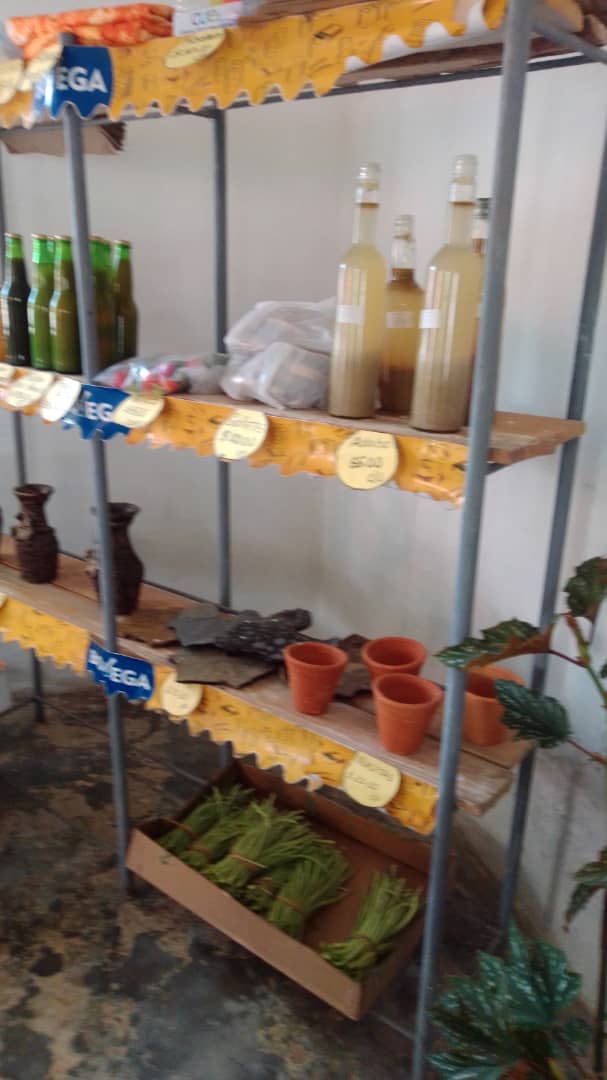 Comercio minorista en Pinar del Río: actualidad, desafíos y proyecciones Bodega Mártires de la FAR, en Consolación del Sur, muestra la diversidad de productos en venta, resultado del perfeccionamiento del Comercio.
