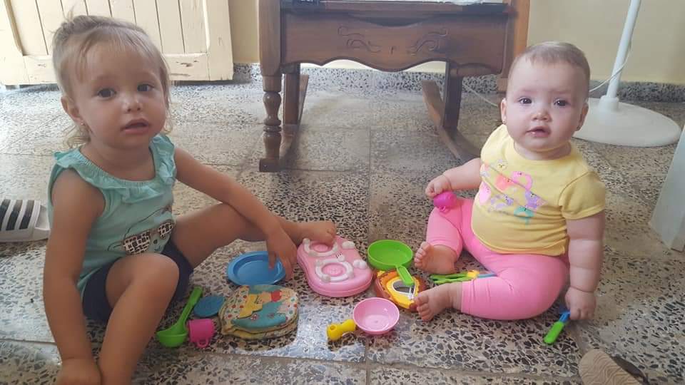 La deuda del mundo con la infancia dos ninos jugando